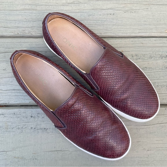 Vionic Midi Snake in Merlot Slip-On Sneaker shoes size 8 - Picture 3 of 15